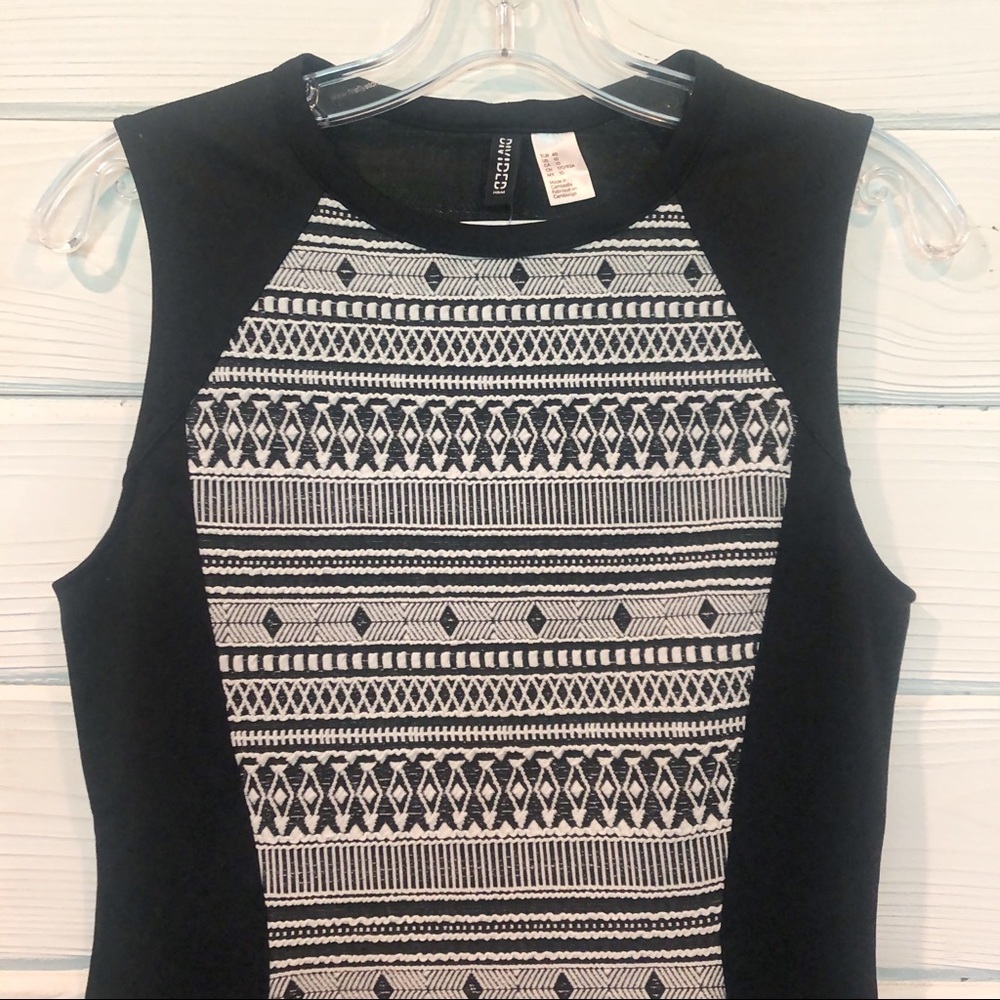 H&M Divided Sleeveless Bodycon, Aztec Print Dress size 10